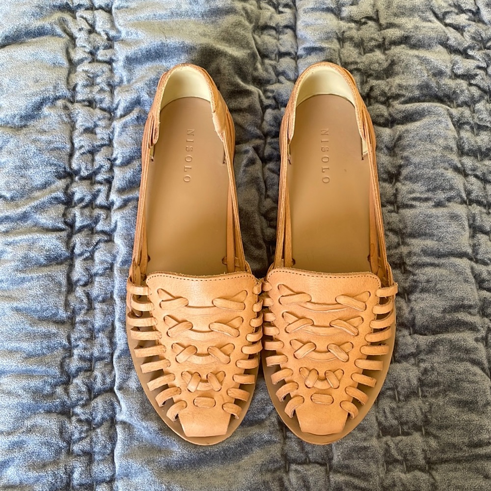 Nisolo flats beige size 7